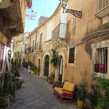 Апартаменты Casa Via Del Crocifisso Сиракузы Экстерьер фото